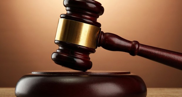 court-hammer