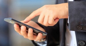 twitter-texting-phone